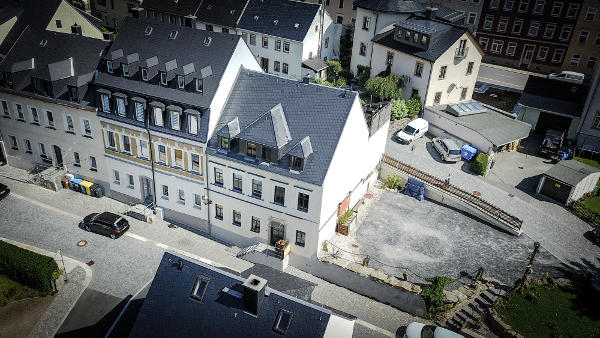 Luftaufnahme Parkplatz und Kosmetikstudio Antje Rickart in Annaberg-Buchholz im Erzgebirge